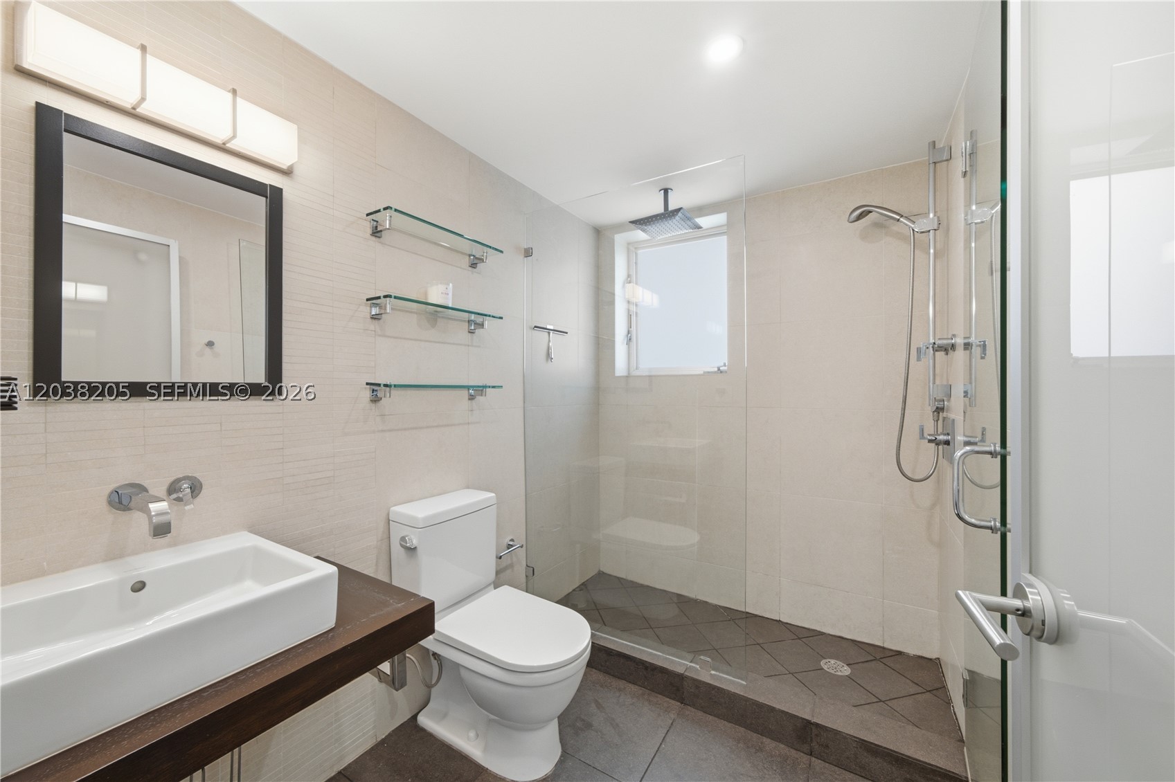 FONTANA CONDO - Residential