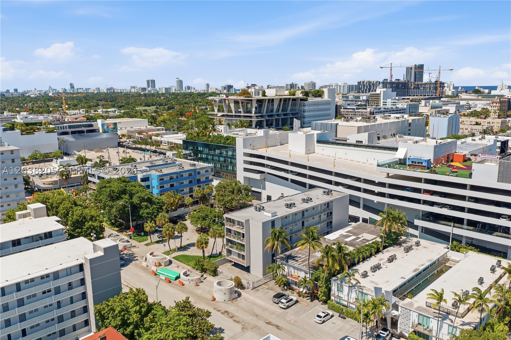 FONTANA CONDO - Residential