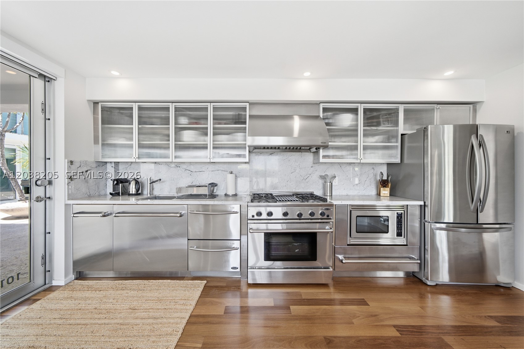 FONTANA CONDO - Residential