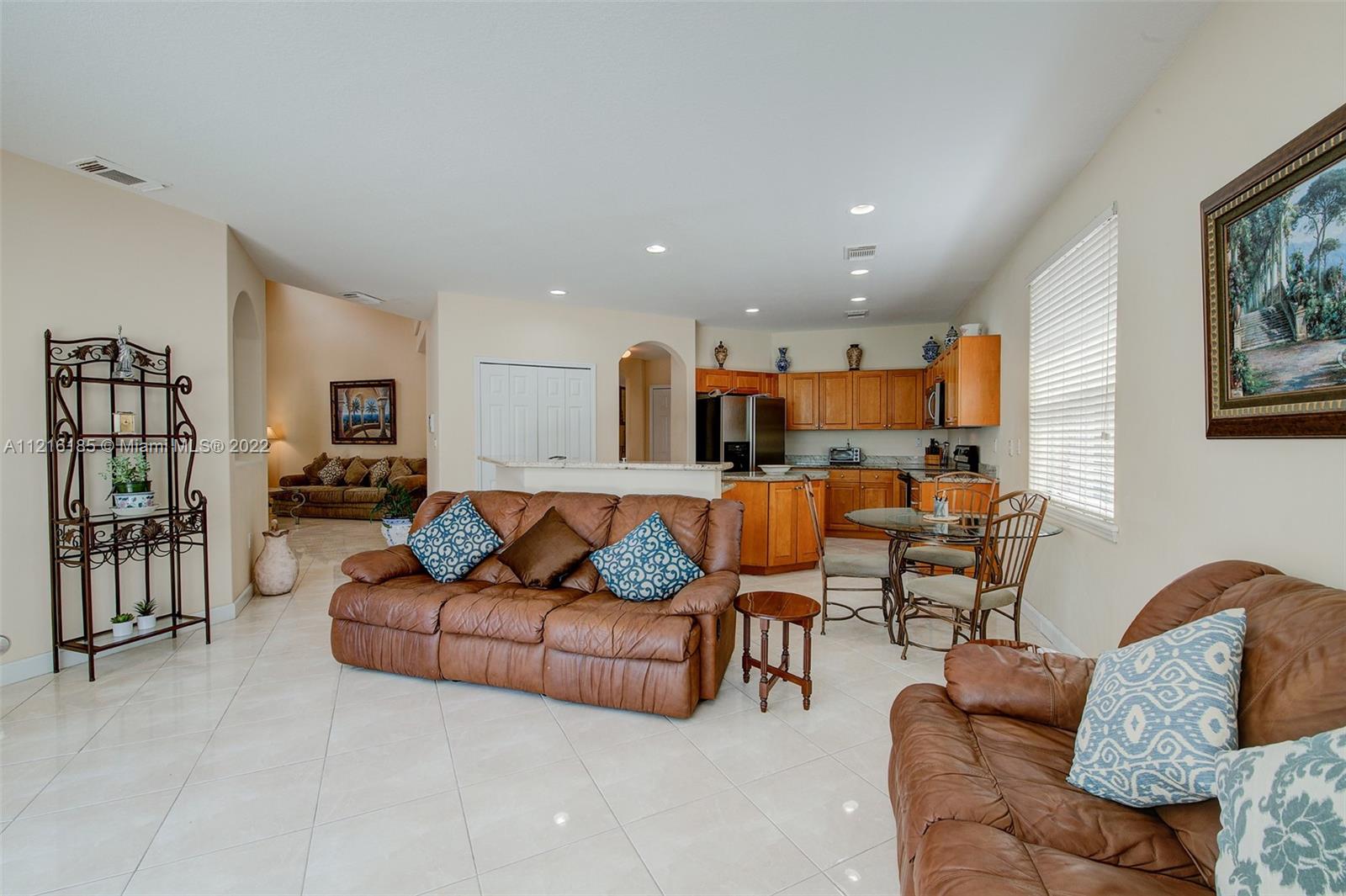 KENDALL COUNTRY ESTATES - Residential