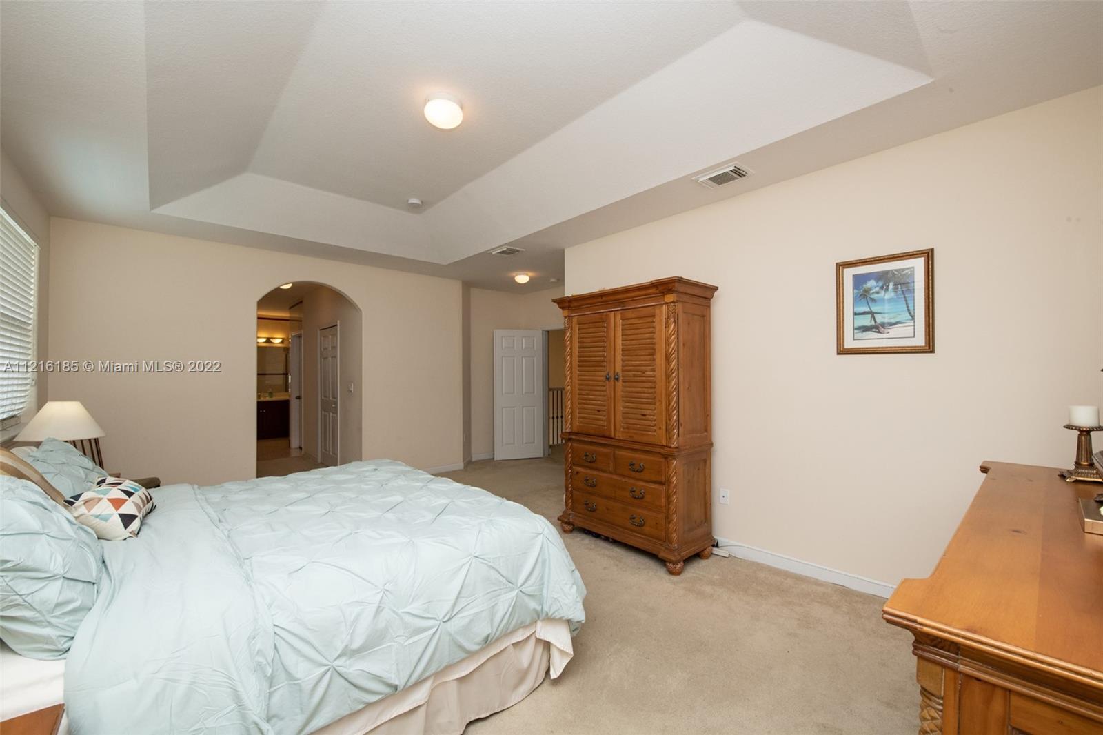 KENDALL COUNTRY ESTATES - Residential