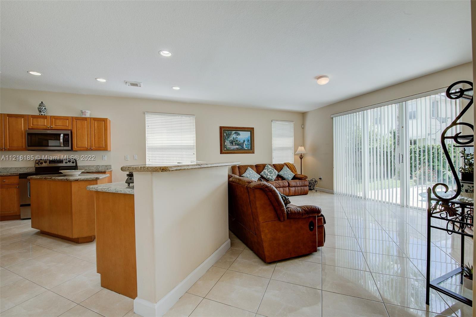 KENDALL COUNTRY ESTATES - Residential