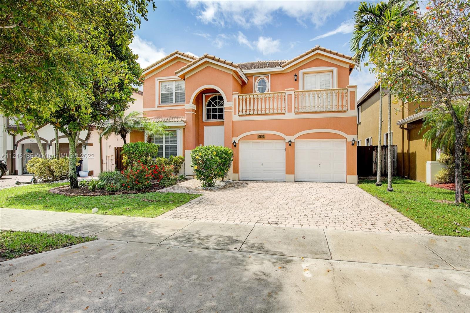 KENDALL COUNTRY ESTATES - Residential