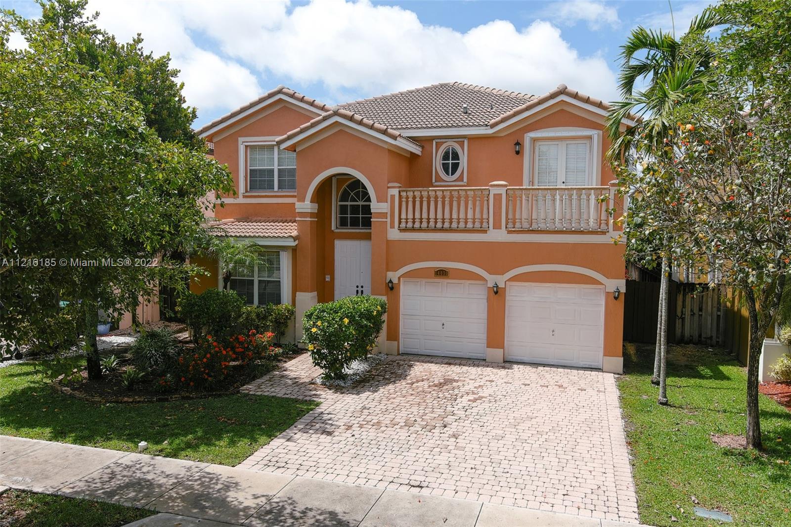 KENDALL COUNTRY ESTATES - Residential