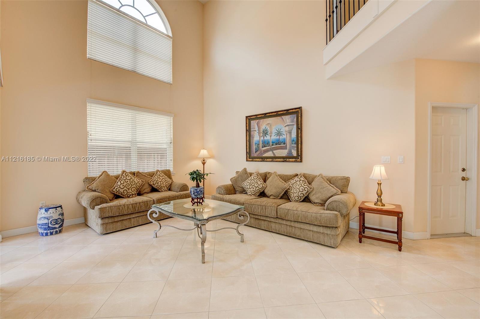 KENDALL COUNTRY ESTATES - Residential