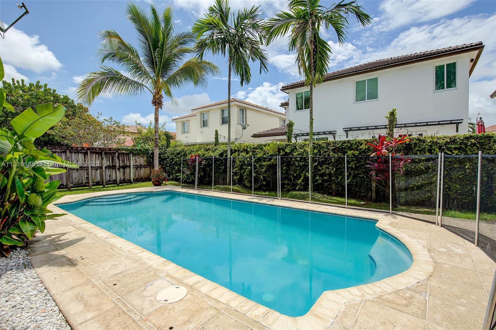 KENDALL COUNTRY ESTATES - Residential