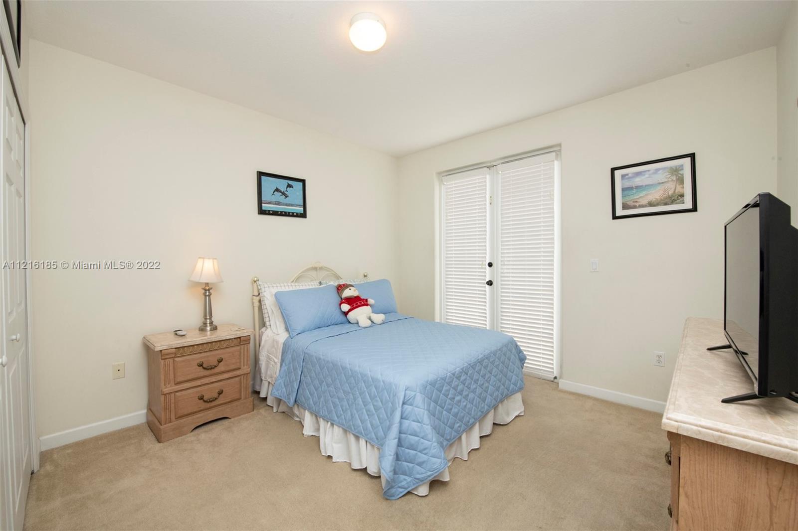 KENDALL COUNTRY ESTATES - Residential