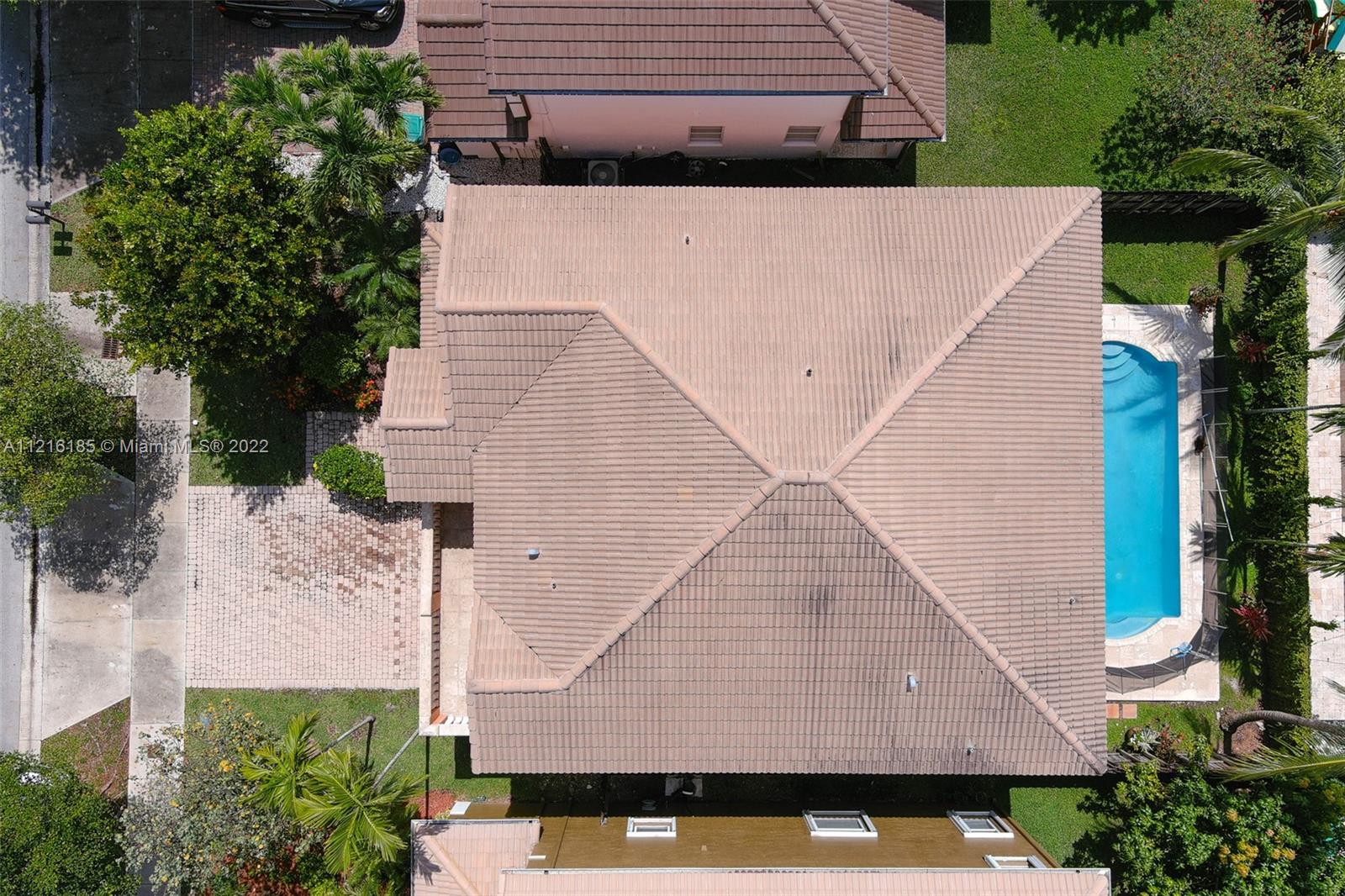 KENDALL COUNTRY ESTATES - Residential
