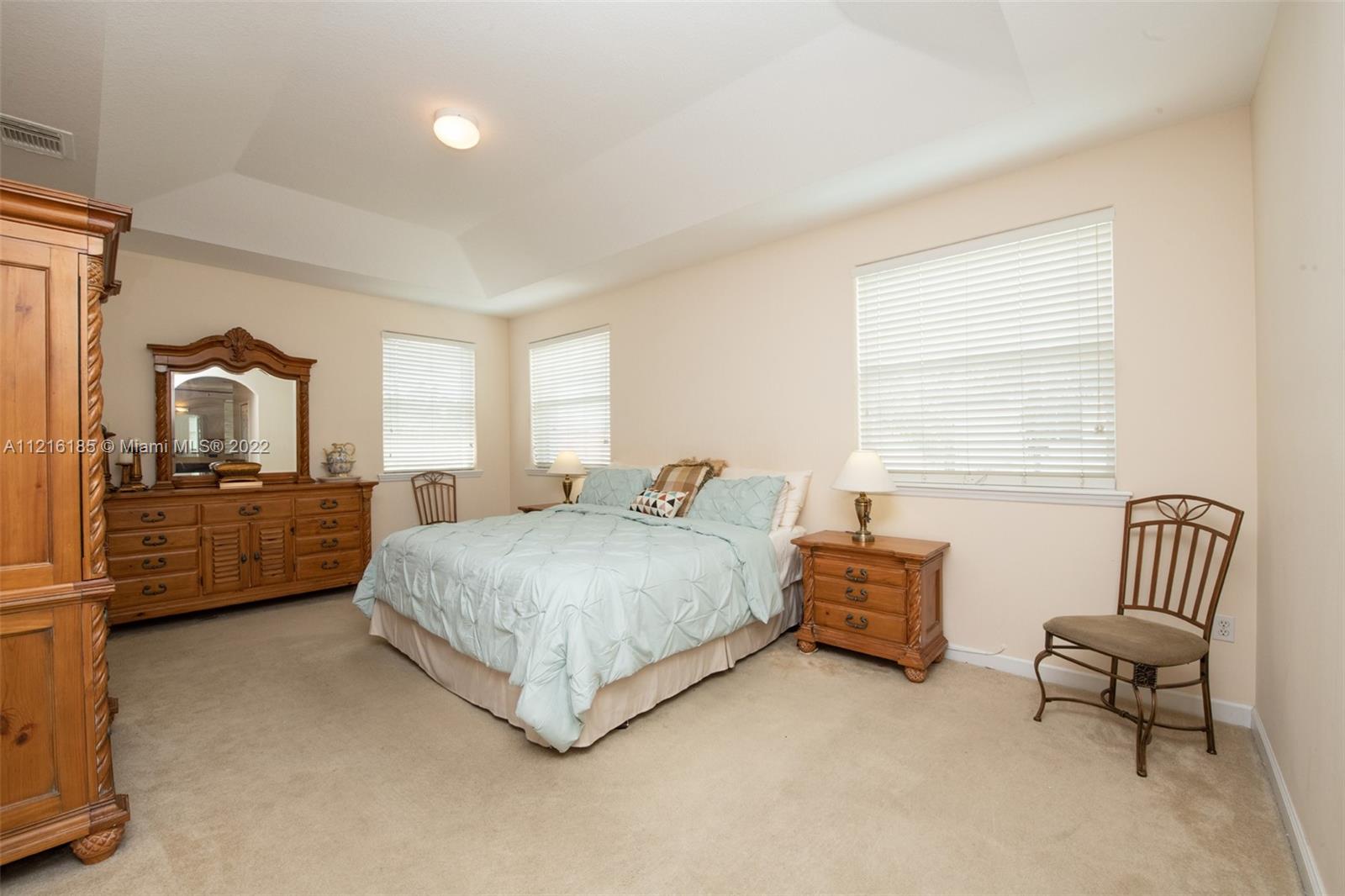 KENDALL COUNTRY ESTATES - Residential