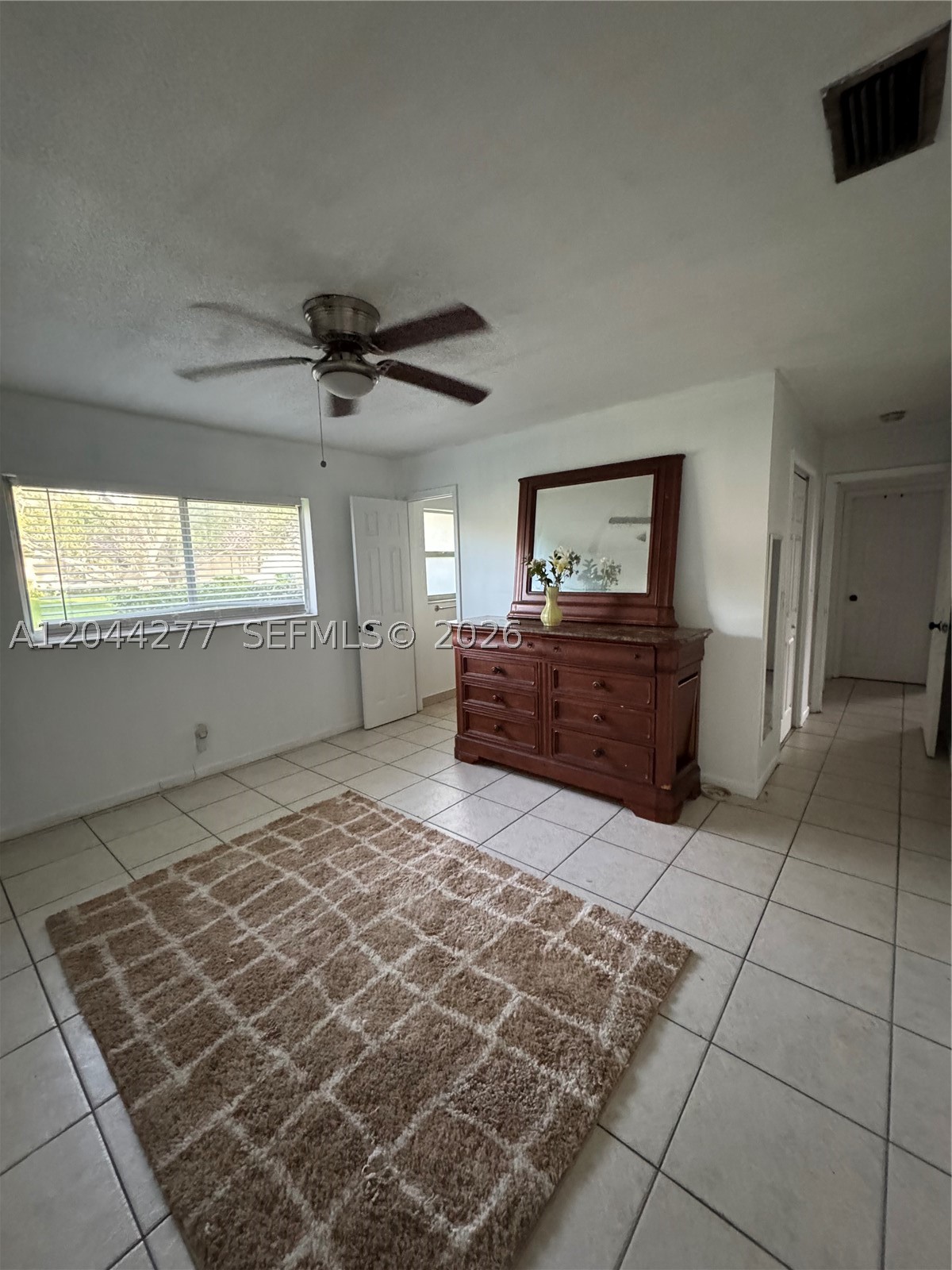 CORAL SPRINGS LAKES - Residential Lease