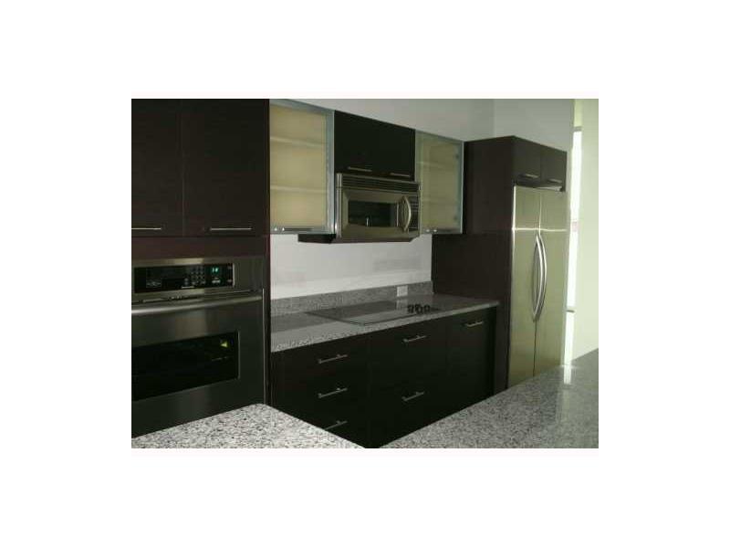 UPTOWN MARINA LOFTS CONDO - Residential Lease