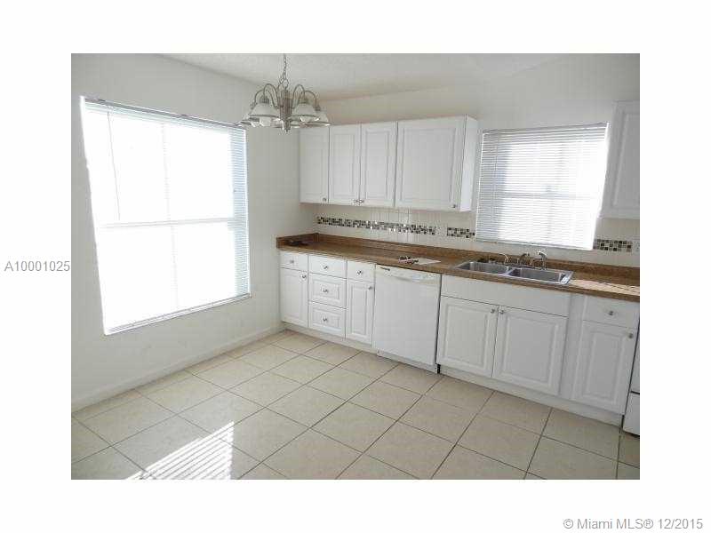 CORAL BAY - Residential Lease