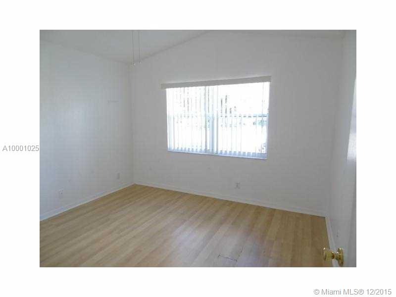 CORAL BAY - Residential Lease