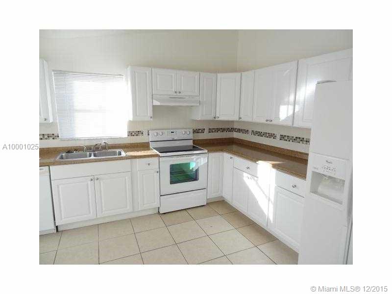 CORAL BAY - Residential Lease