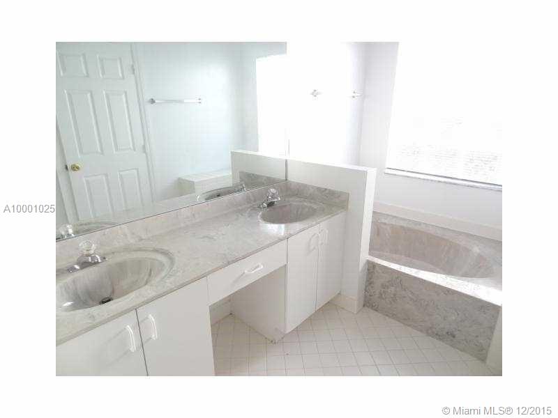 CORAL BAY - Residential Lease