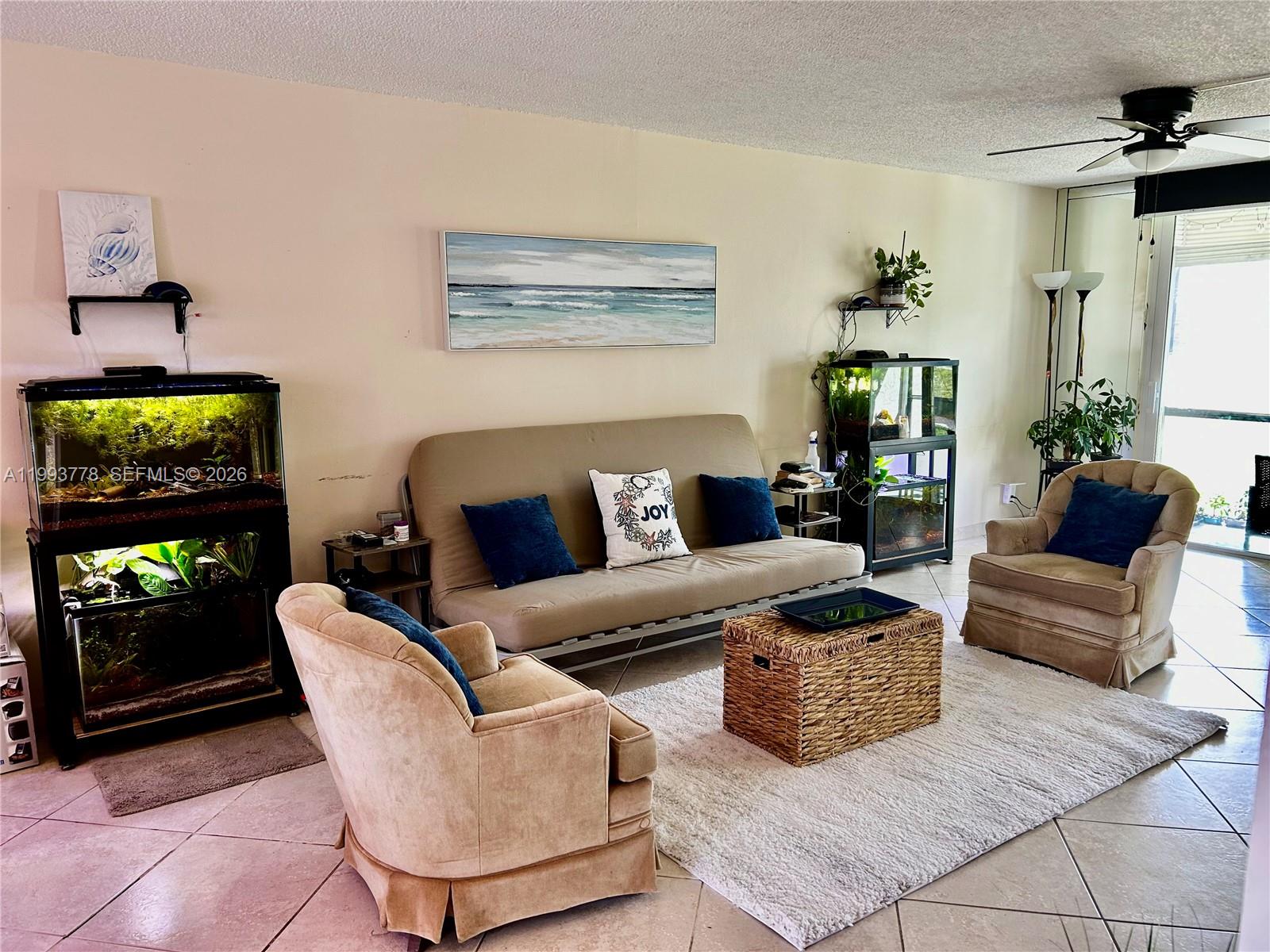 HOLLYBROOK GOLF AND - Residential