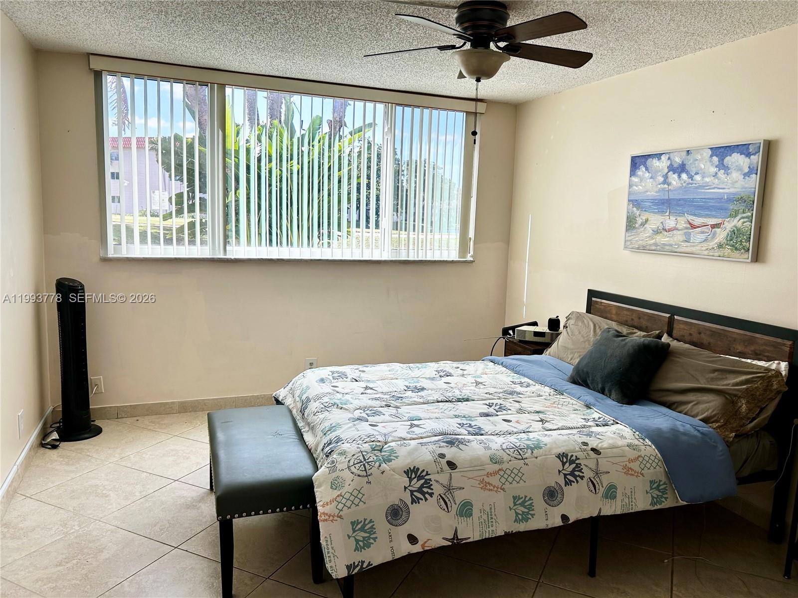 HOLLYBROOK GOLF AND - Residential
