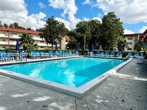 HOLLYBROOK GOLF AND - Residential