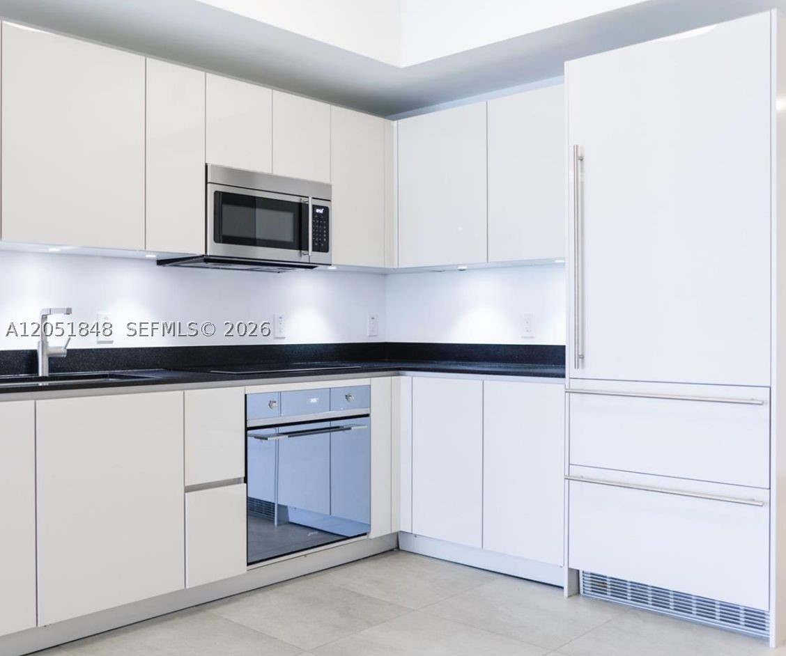 1010 BRICKELL CONDO - Residential Lease