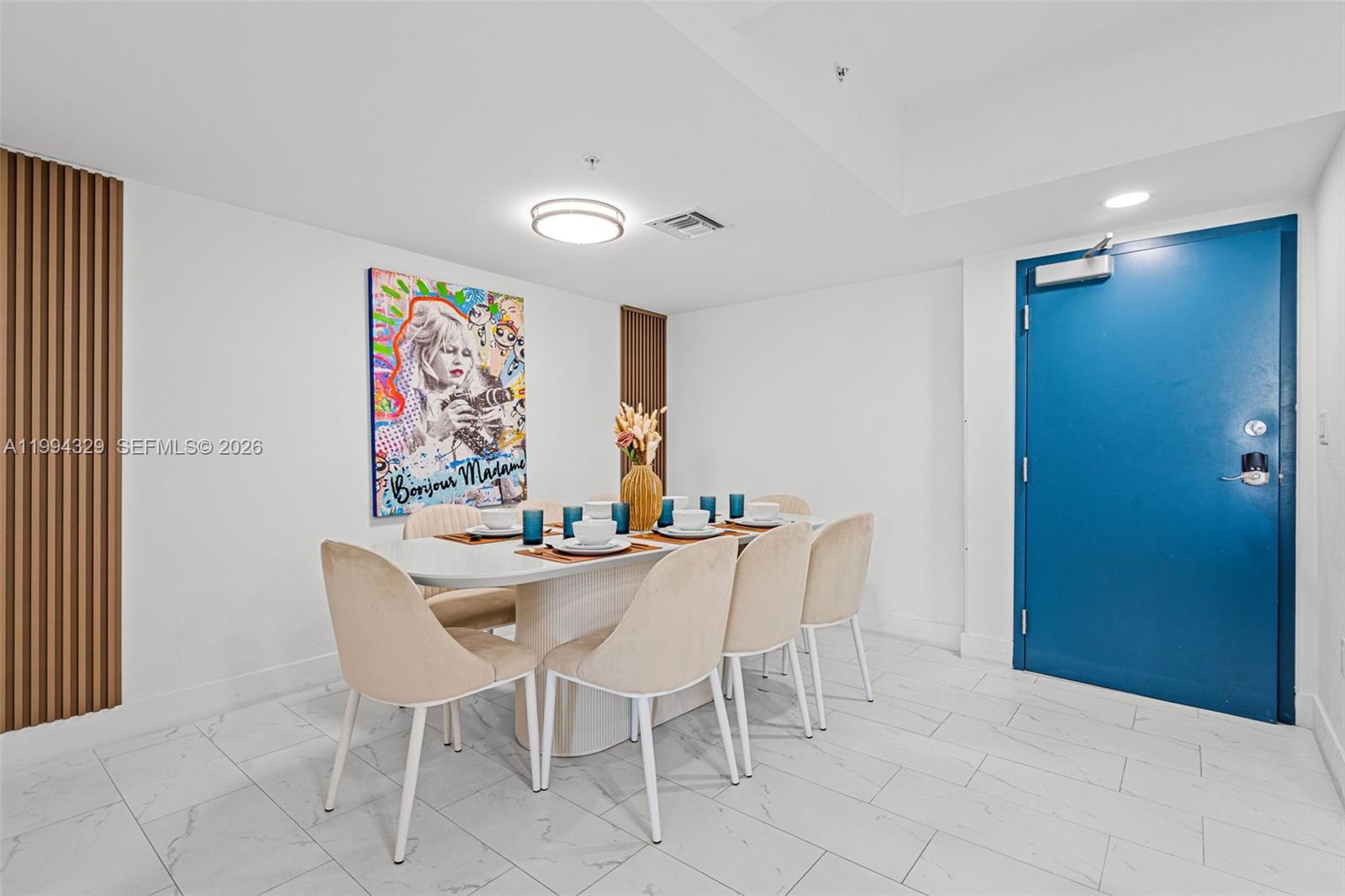 Hollywood 1-21 B - Residential