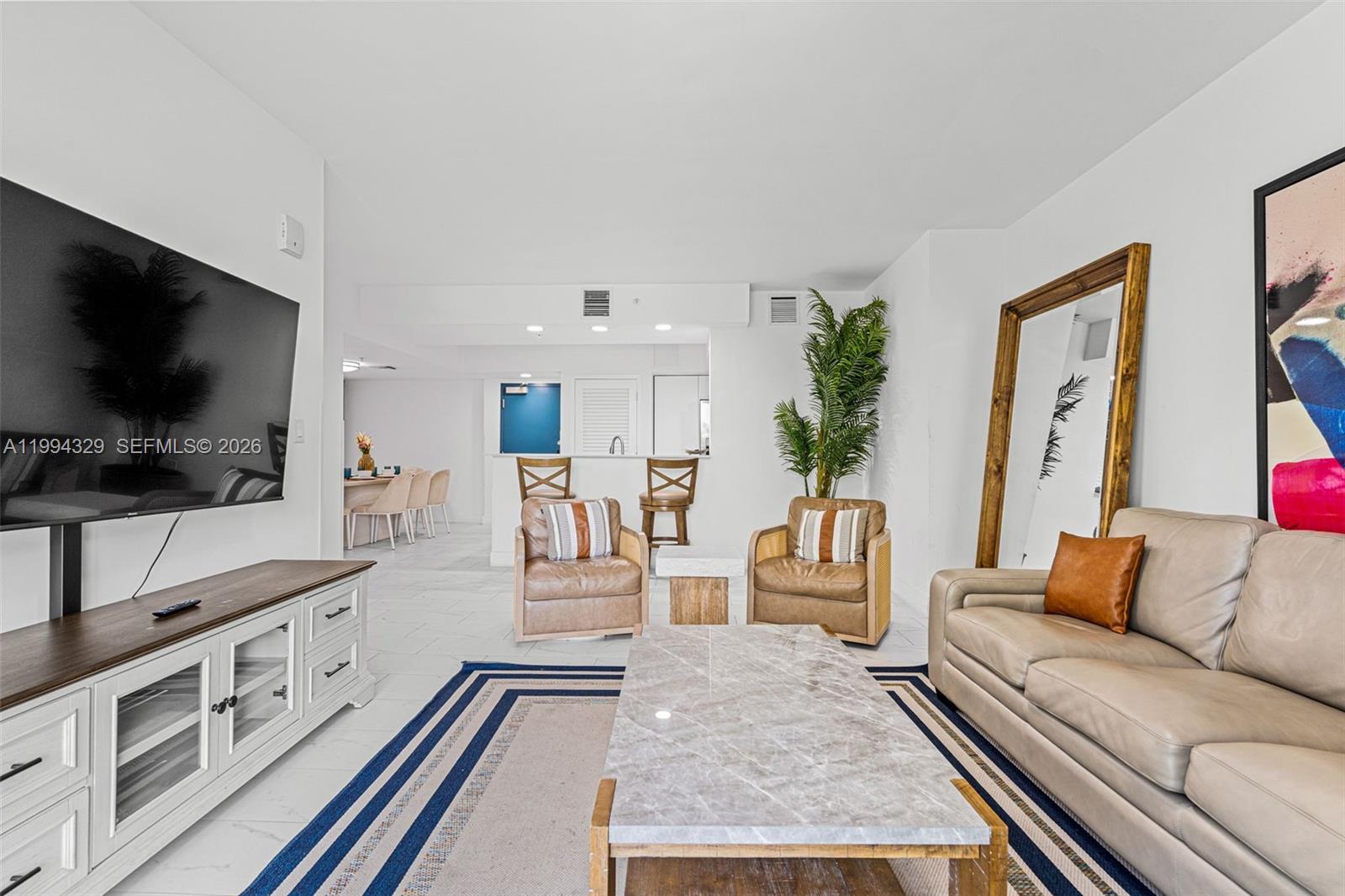 Hollywood 1-21 B - Residential