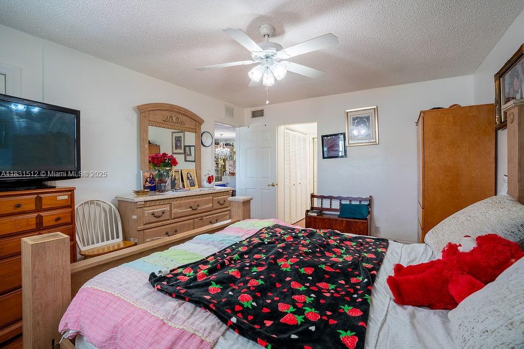FIRST GULFSTREAM GARDEN - Residential Lease