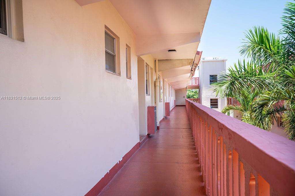FIRST GULFSTREAM GARDEN - Residential Lease