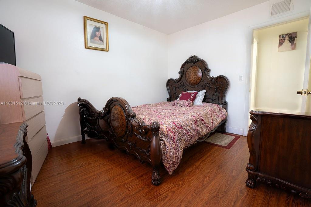 FIRST GULFSTREAM GARDEN - Residential Lease