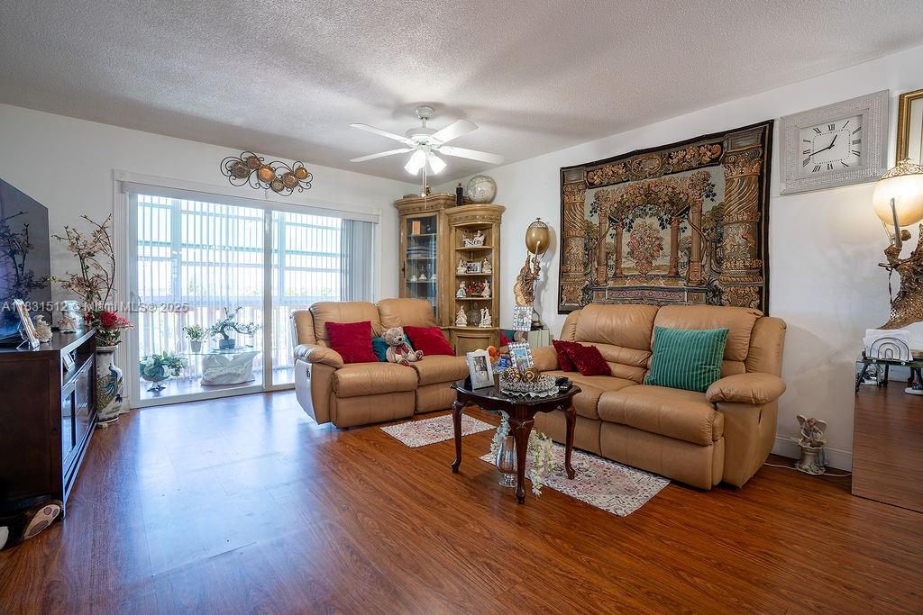 FIRST GULFSTREAM GARDEN - Residential Lease