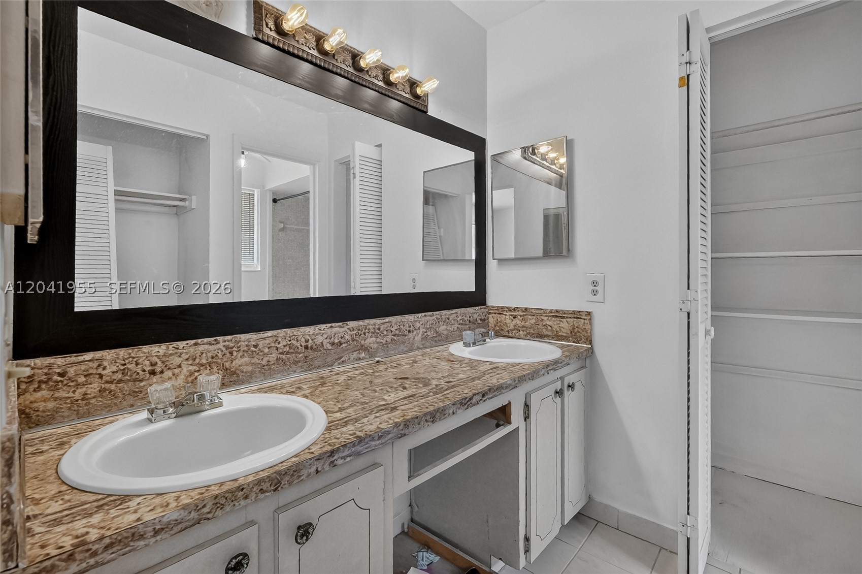 2ND ADDN TO PALM SPRINGS - Residential