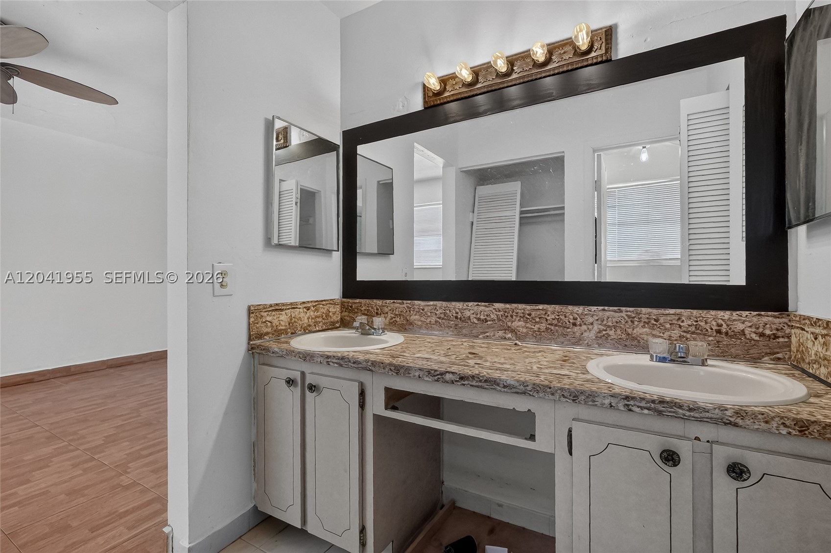 2ND ADDN TO PALM SPRINGS - Residential