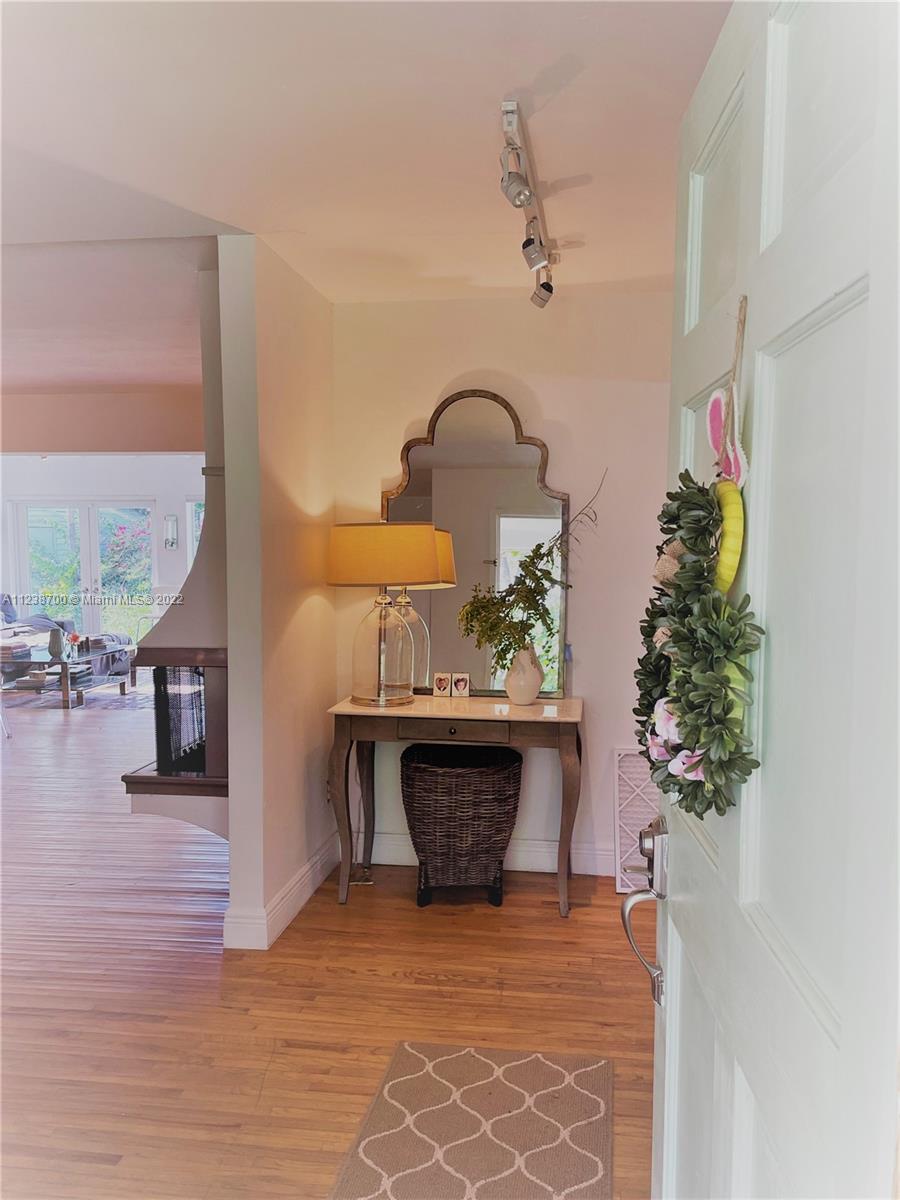 TROPICAL ISLE HOMES SUB 3 - Residential
