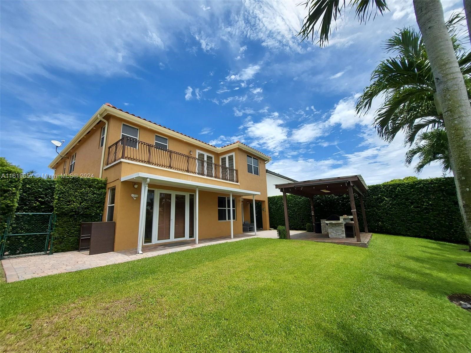 MIRAMAR PATIO HOMES - Residential Lease