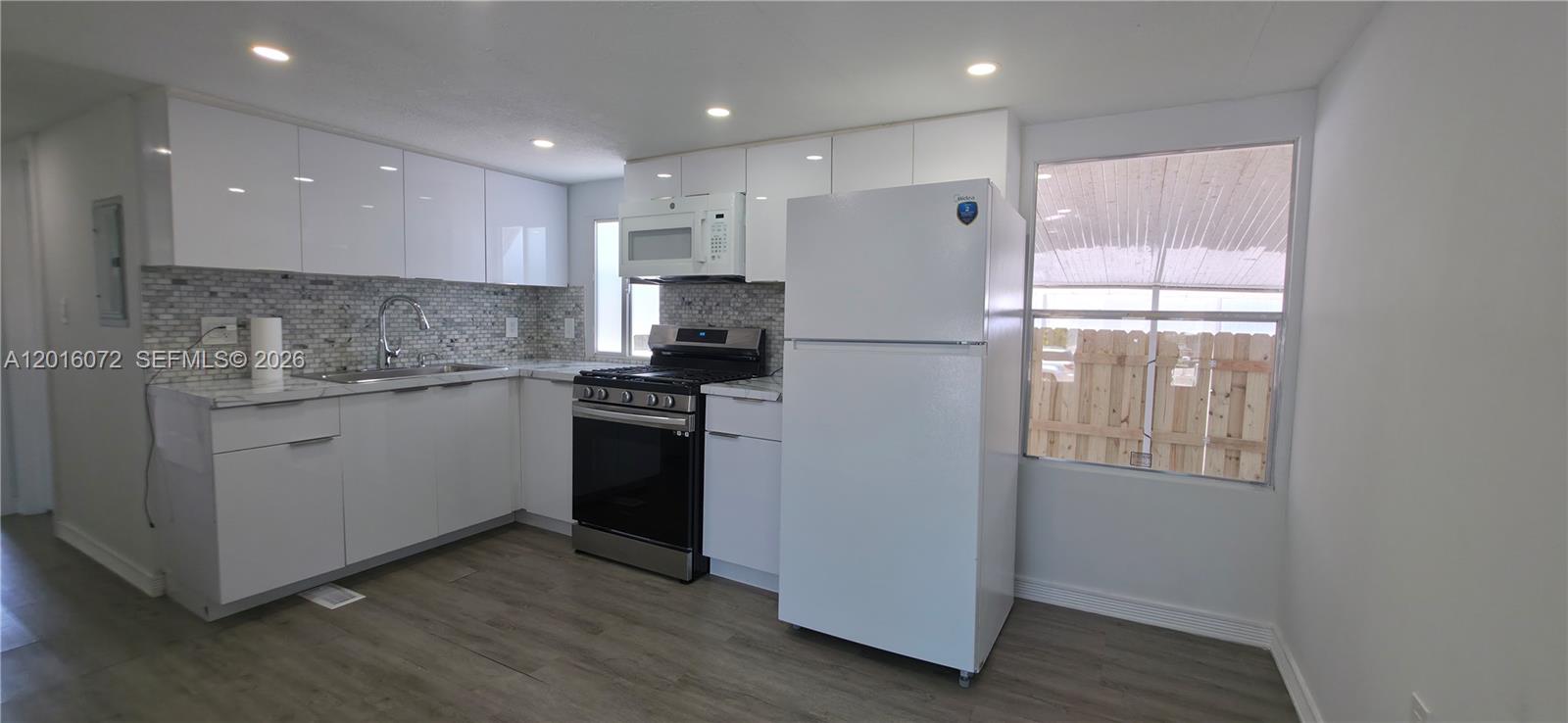 PARK CITY SEC ONE - Residential