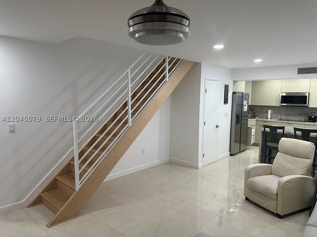 MILE APTS CONDO - Residential Lease