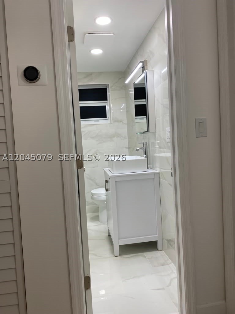 MILE APTS CONDO - Residential Lease