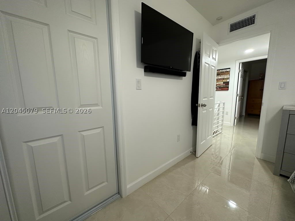 MILE APTS CONDO - Residential Lease