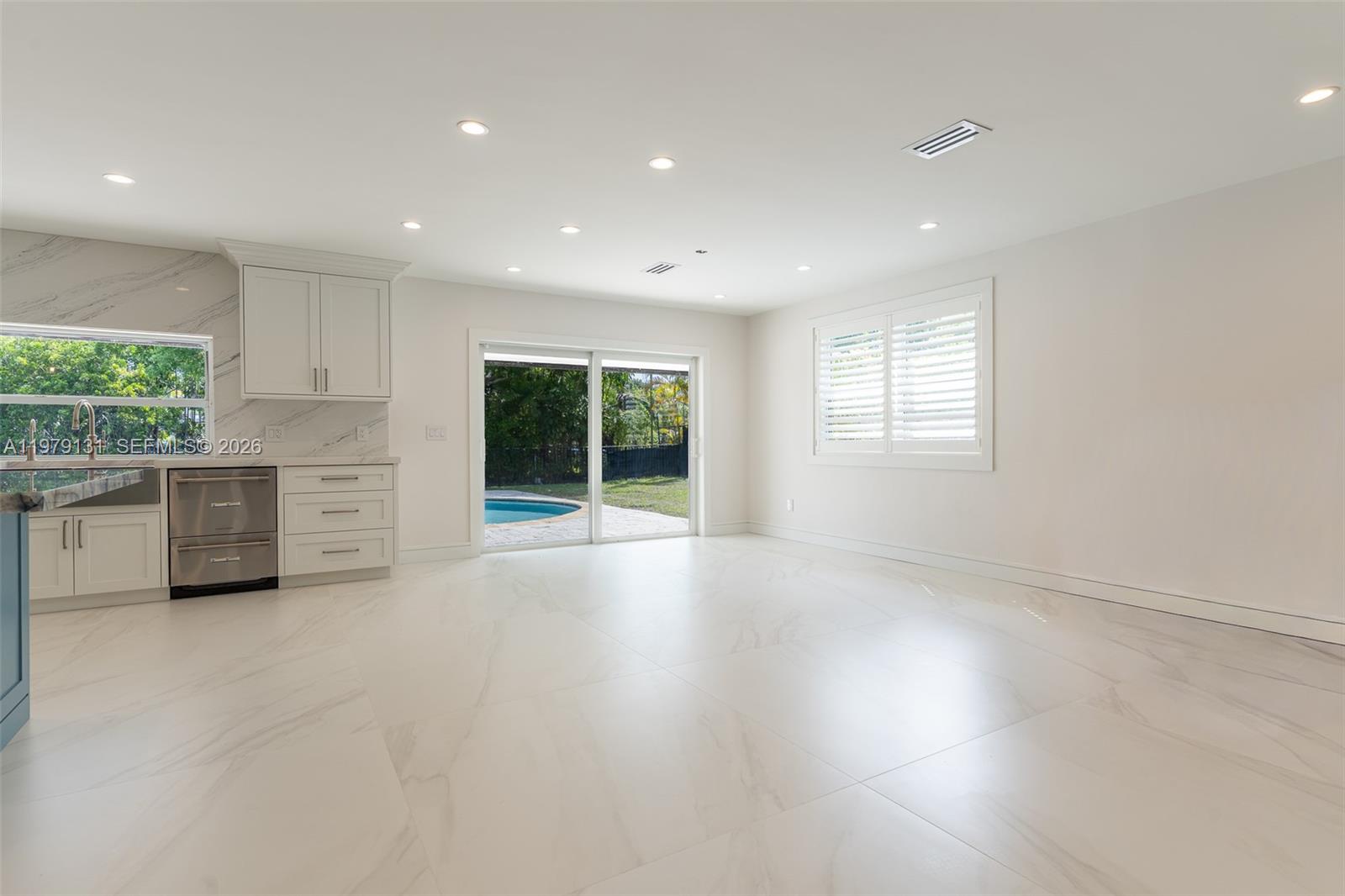 ROYAL PALM HARBOR 1ST ADD - Residential