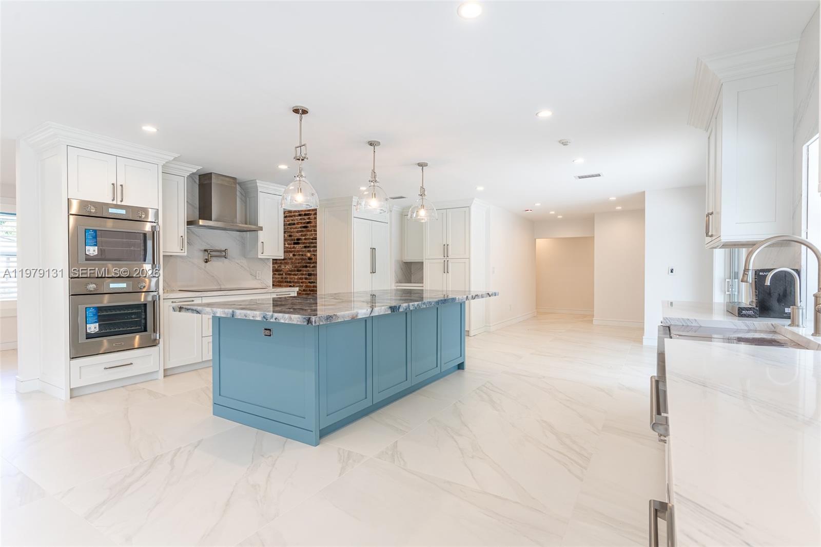ROYAL PALM HARBOR 1ST ADD - Residential