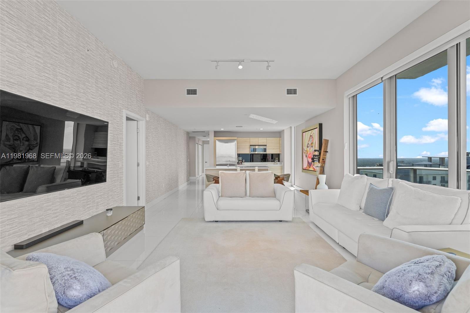 THE HARBOUR NORTH CONDO - Residential