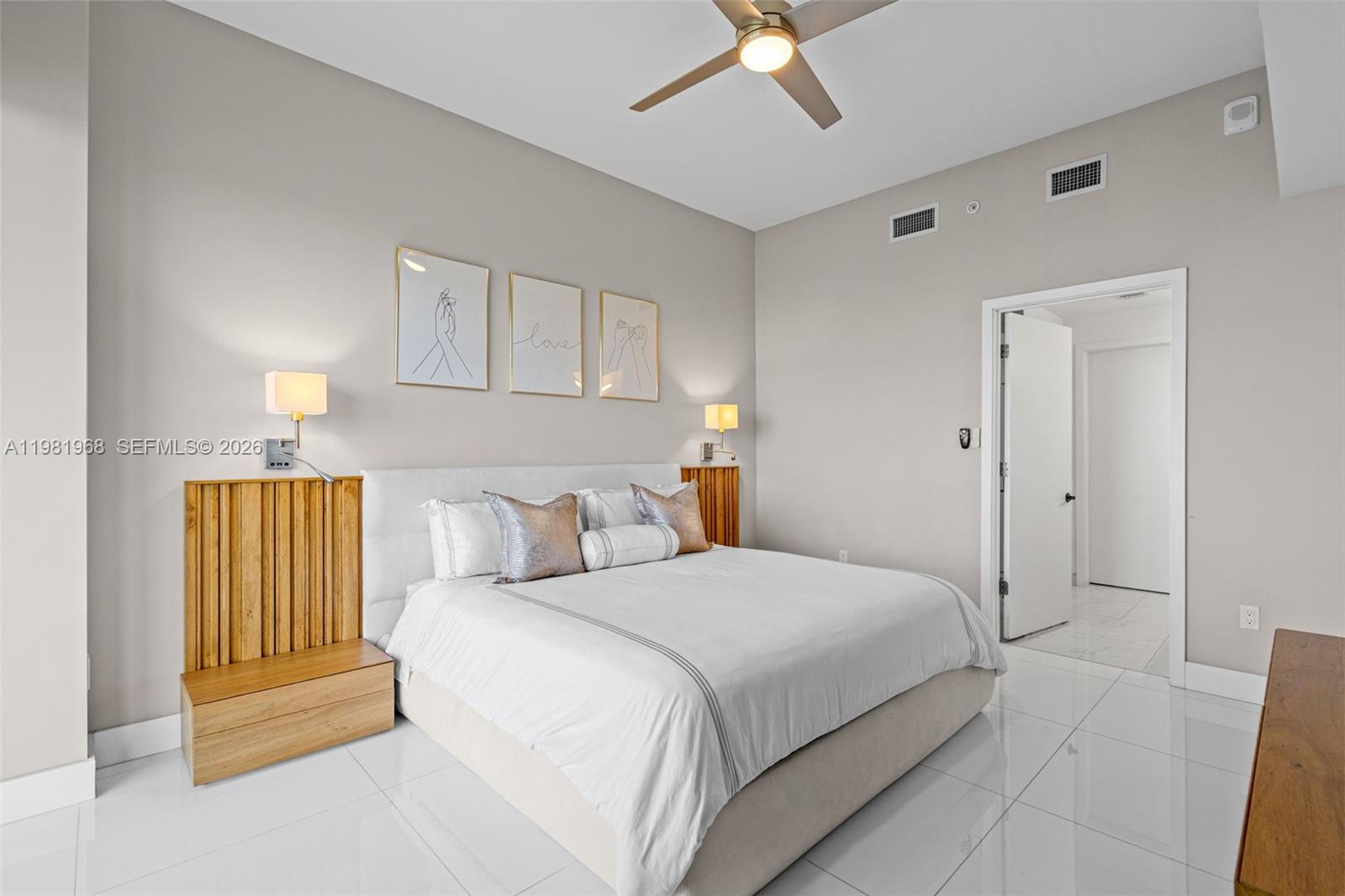 THE HARBOUR NORTH CONDO - Residential