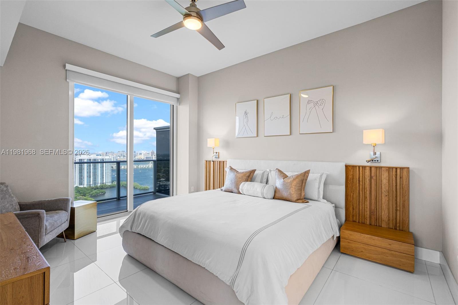 THE HARBOUR NORTH CONDO - Residential