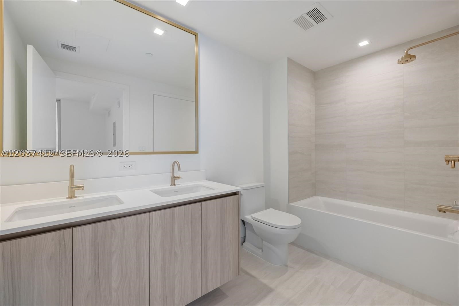 BRICKELL POINT - Residential Lease