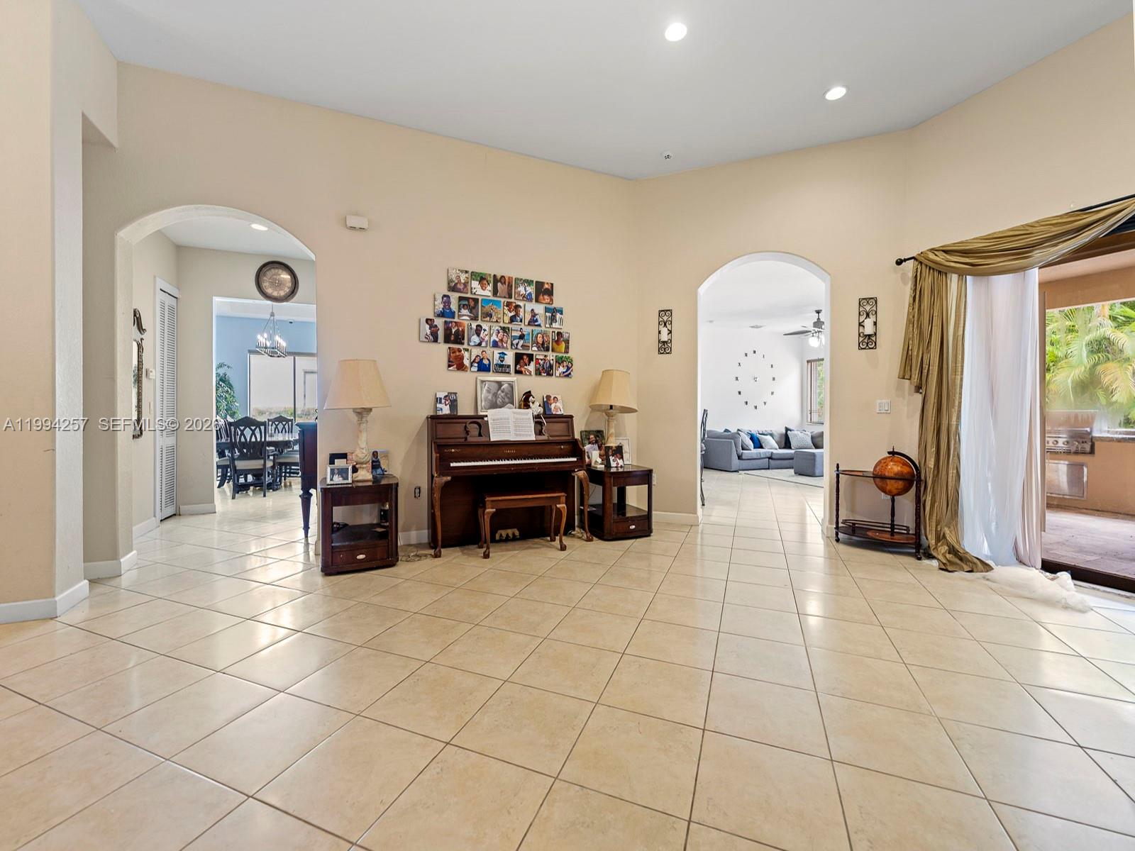 CUTLER CAY - Residential