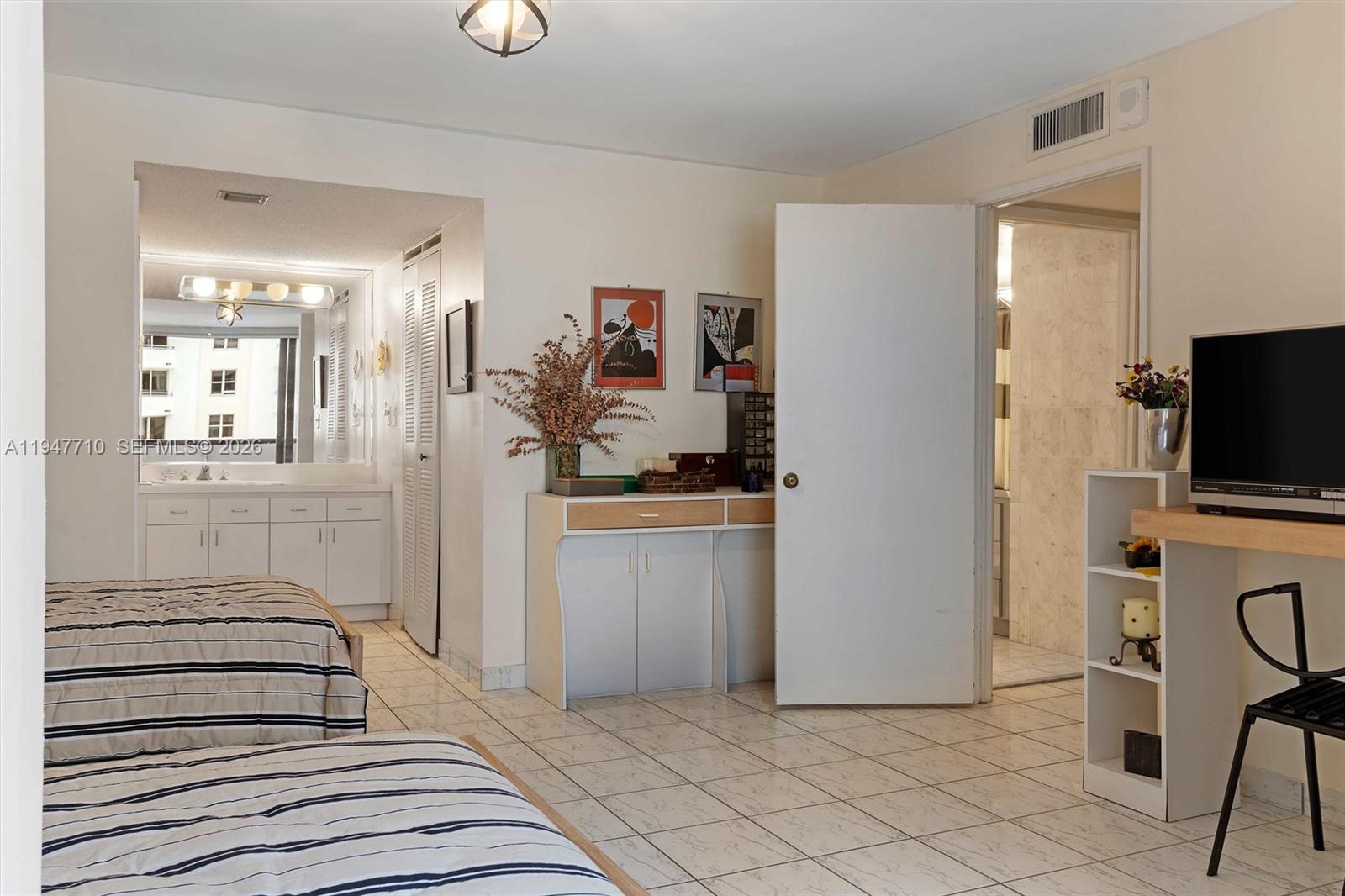 THE GEORGIAN CONDO - Residential