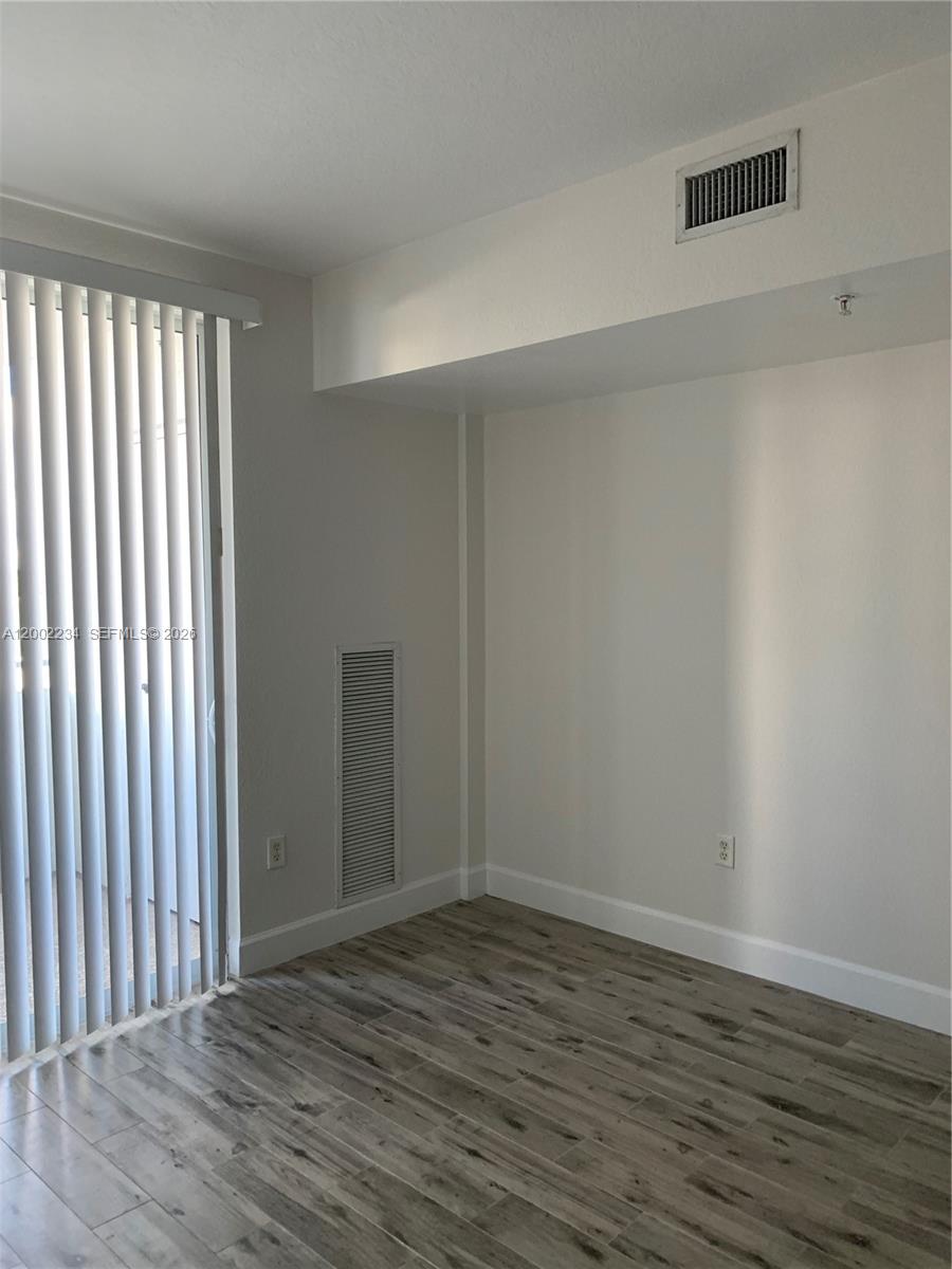 RADIUS CONDO - Residential Lease