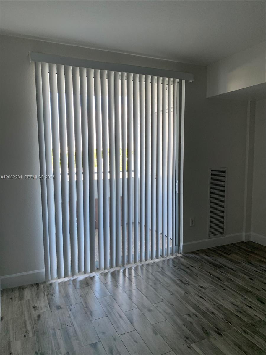 RADIUS CONDO - Residential Lease