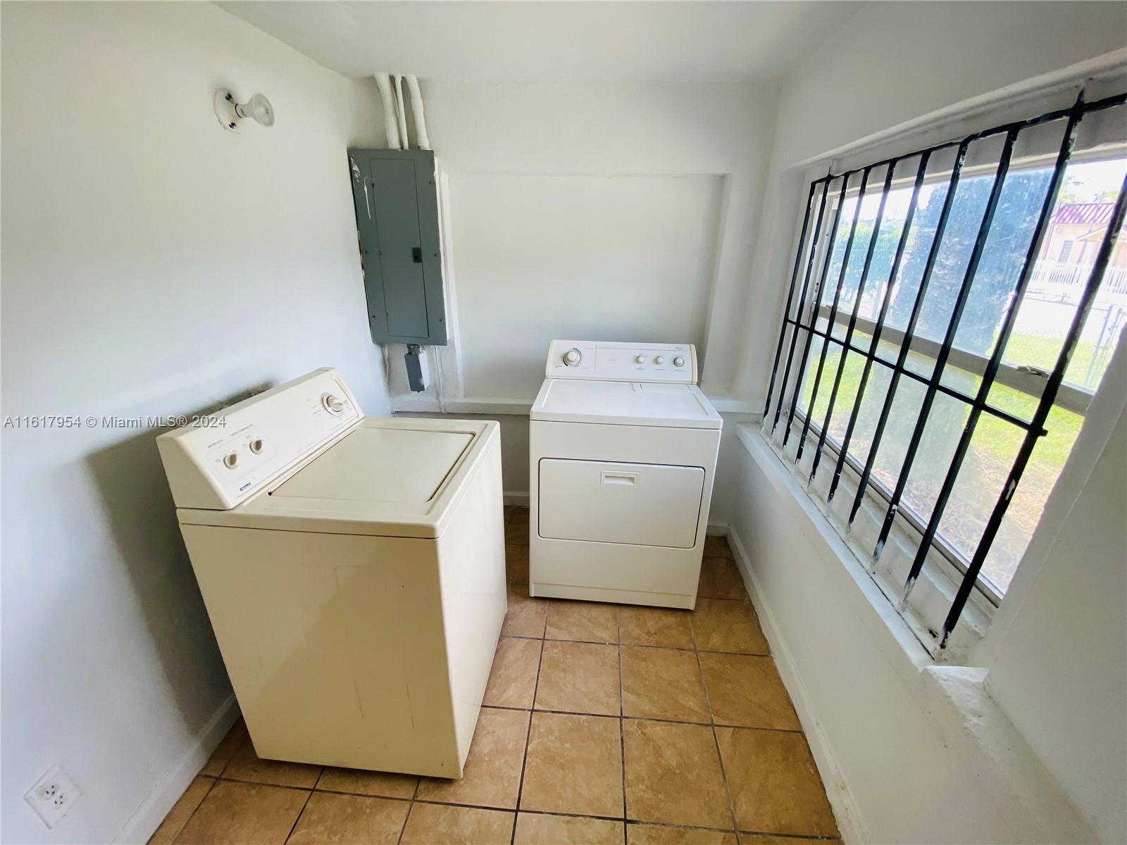 TENNYSON HEIGHTS - Residential Lease