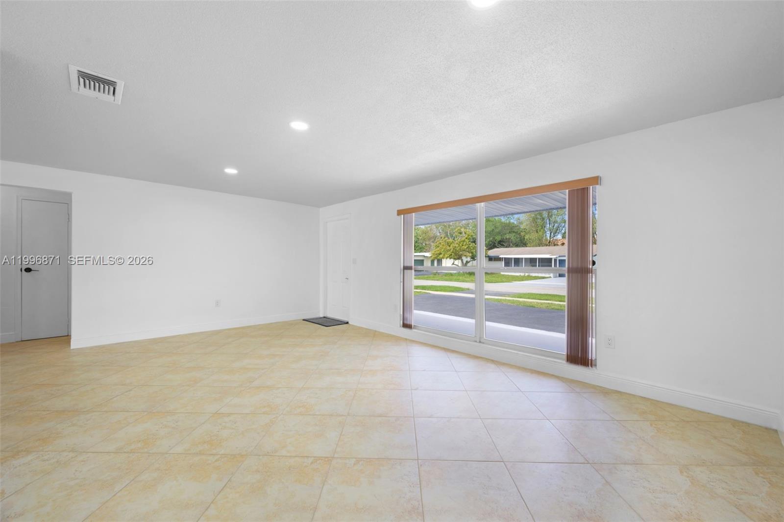 SUNRISE GOLF VILLAGE - Residential