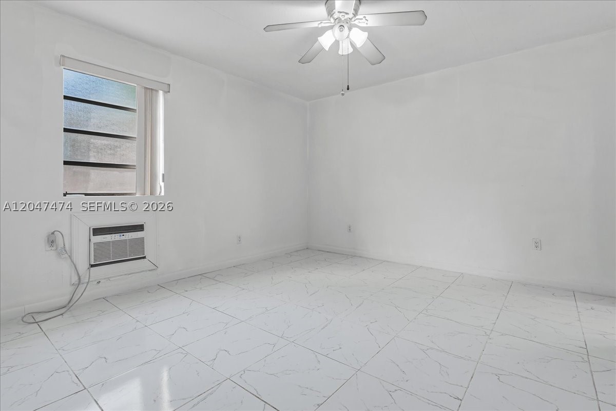 PALM SPRINGS LAKES 5TH AD - Residential